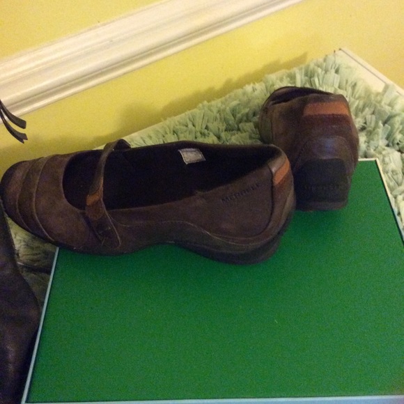 Merrell size 9 - Picture 2 of 3